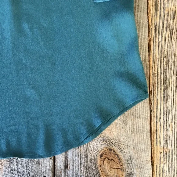 Chelsea28 Ruffle Sleeve V-Neck Top Teal Size Medium - Picture 9 of 12